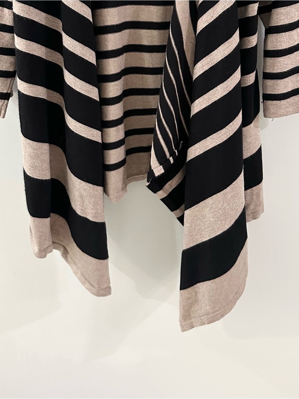 LYN 3/4 Sleeve Open Front Cardigan // Black & Tan Stripe // Large - Picture 4 of 6